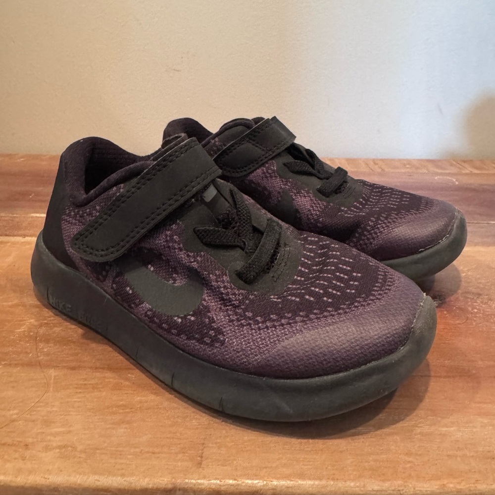 Nike Boy Velcro Black Shoes Size US 10C